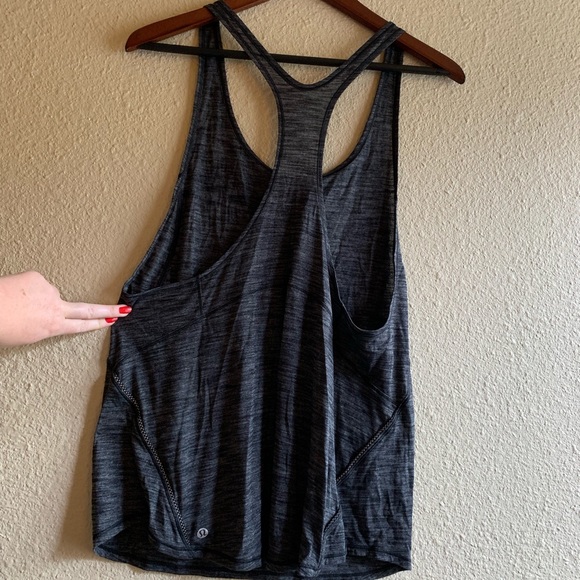 Lululemon tank - Picture 4 of 4